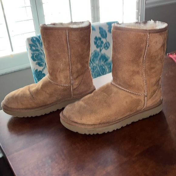 UGG Classic Short Boots US size 10 - Picture 3 of 13